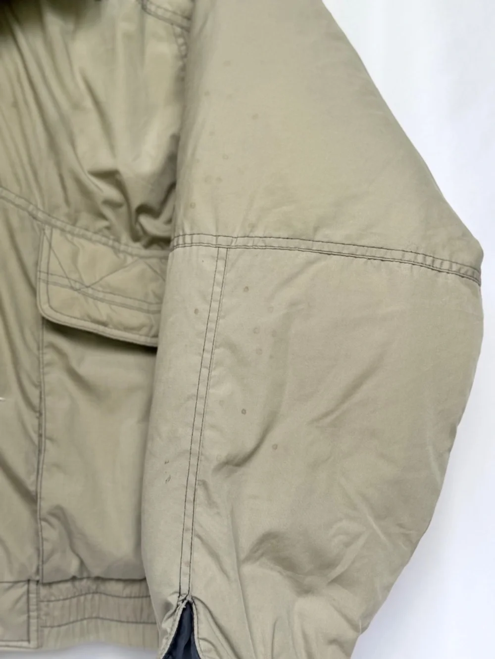 Vintage 90s Ozark Trail Men's Heavy Puffer Bomber Jacket - Beige/Black